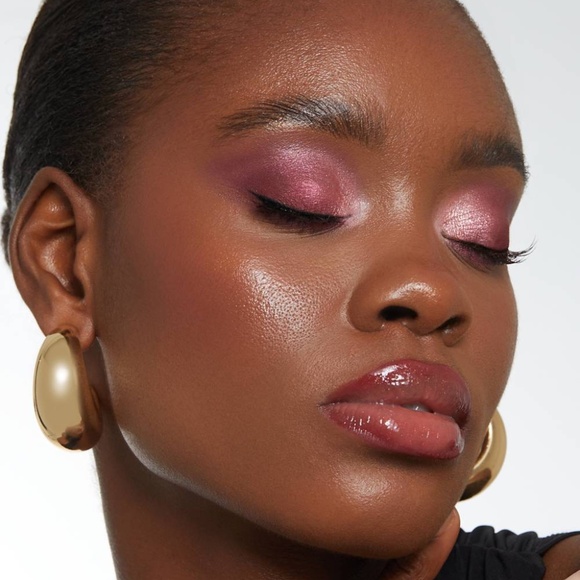 Beauty Bay "Berries 42 Colour" eyeshadow palette - Picture 3 of 7